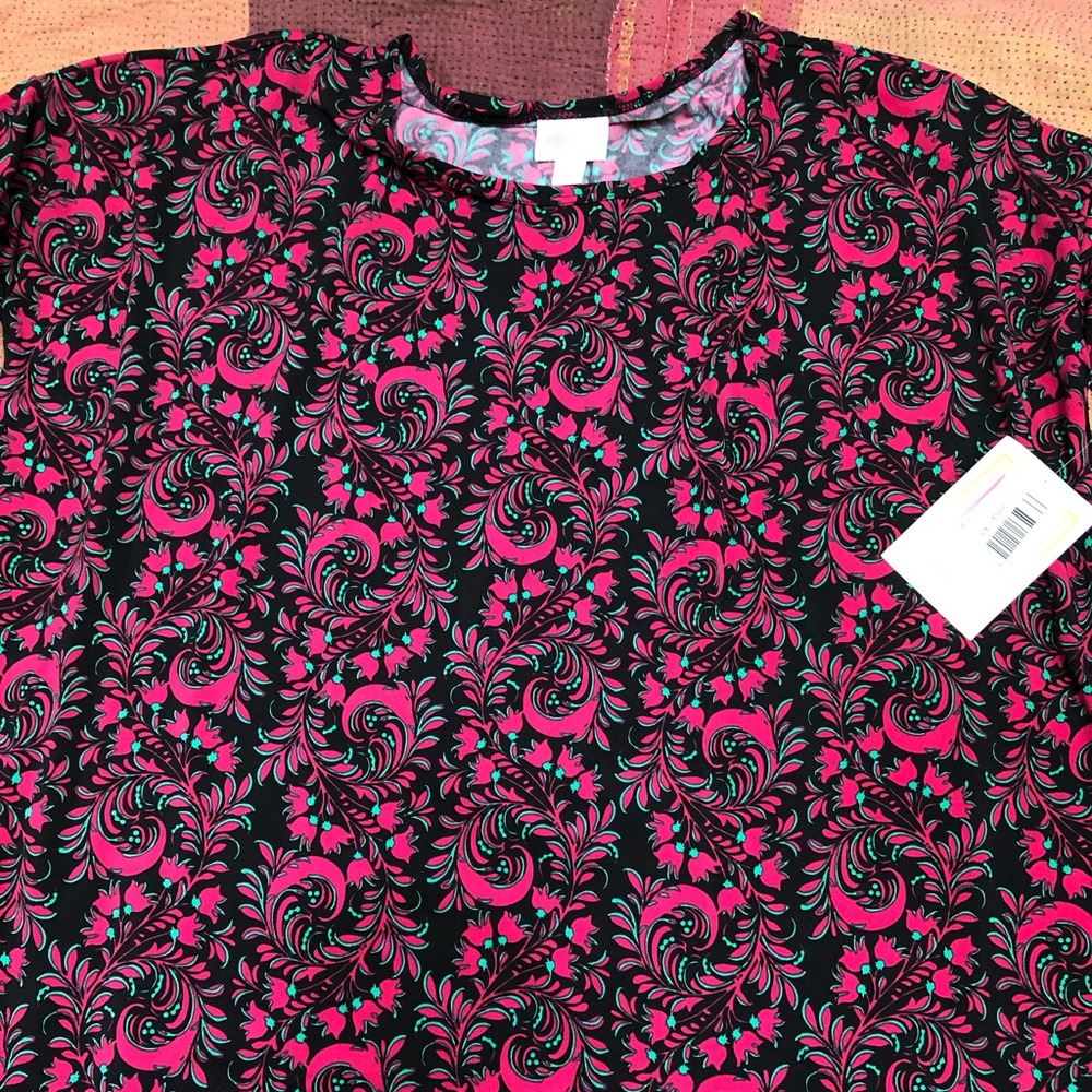 🛍2/$15 Lularoe Irma XS